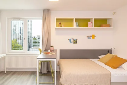 Stüdyo daire konumu Mainzer Landstraße, 1 10 görüntüsü