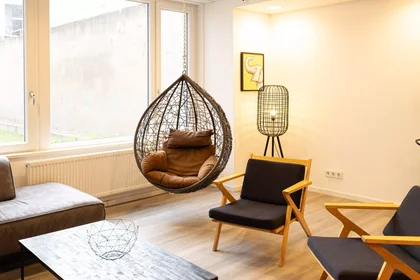 Stüdyo daire konumu Mainzer Landstraße, 44 49 görüntüsü