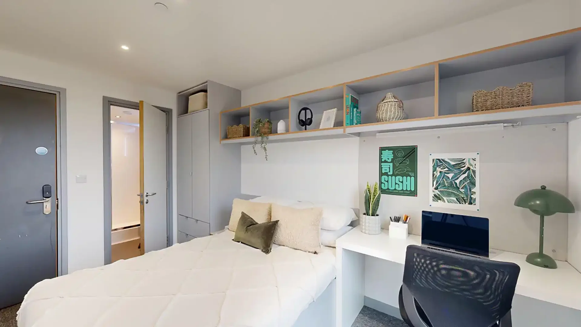 Cozy room for students available in 