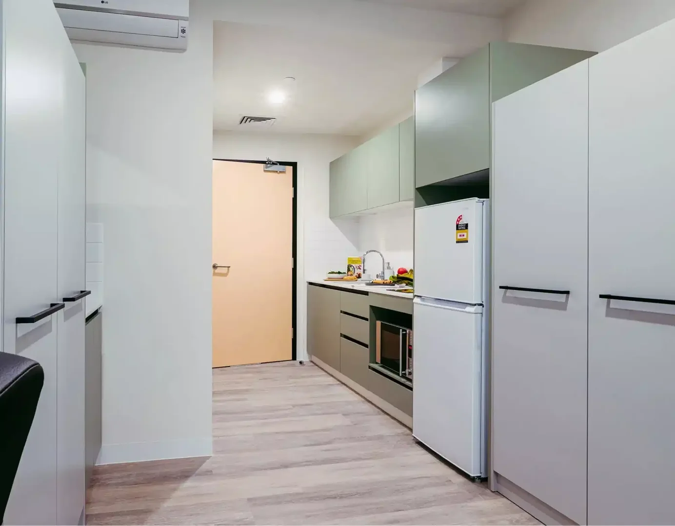 Chambre confortable pour étudiants disponible dans 