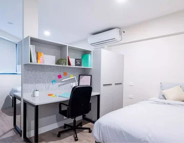 Chambre privée à Moore Street, image 1 de 10