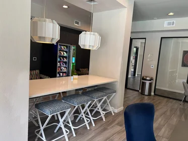 Prywatny pokój Martin Luther King Boulevard, obraz 12 49