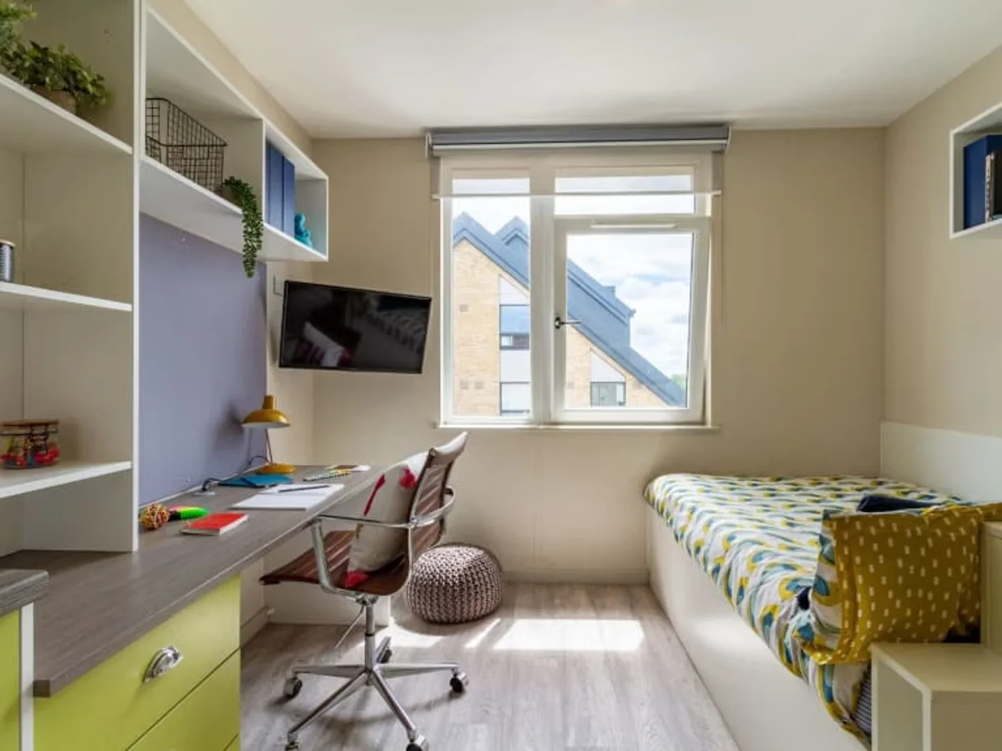 Minimalistisches Studentenstudio in  mit effizientem Grundriss