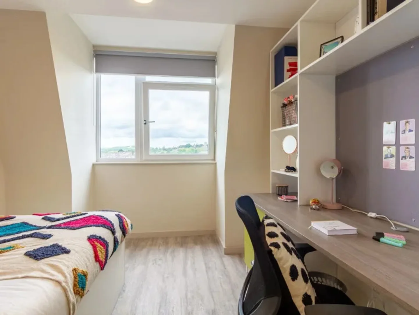 Cozy room for students available in