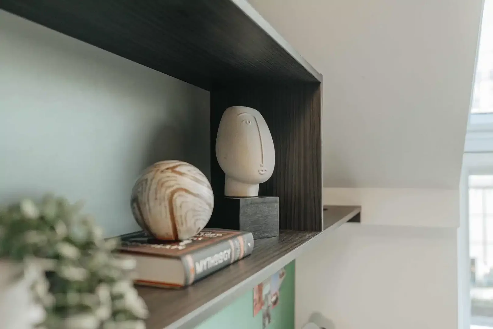 'de etkili düzene sahip minimalist öğrenci stüdyosu