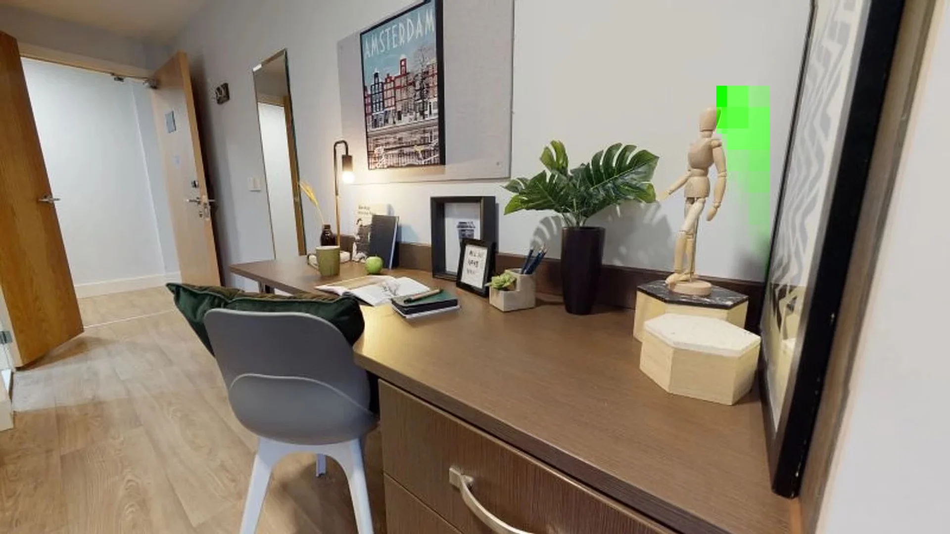 Quarto de estudante económico perto do campus em 