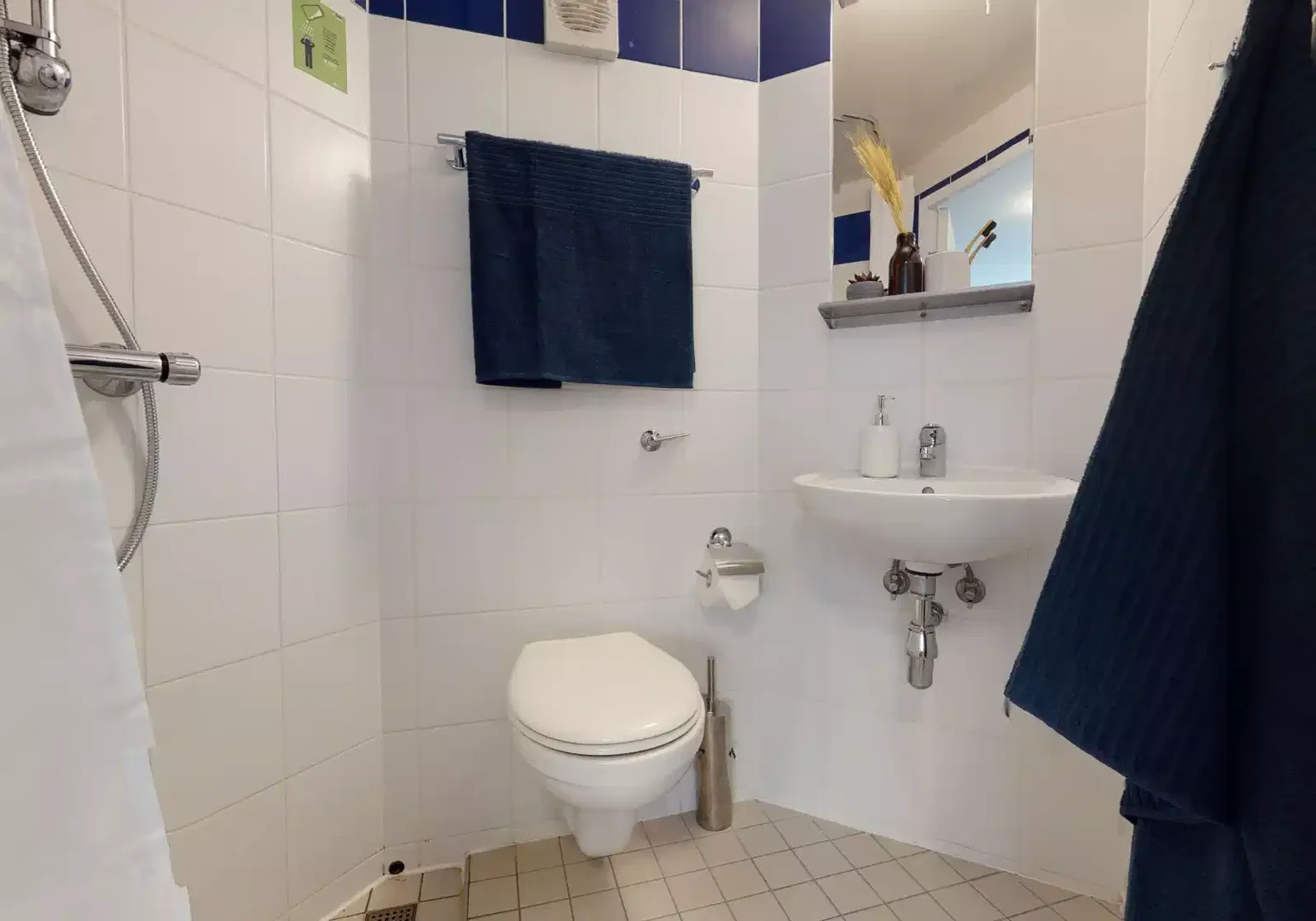 Chambre d'étudiant économique avec emplacement pratique dans