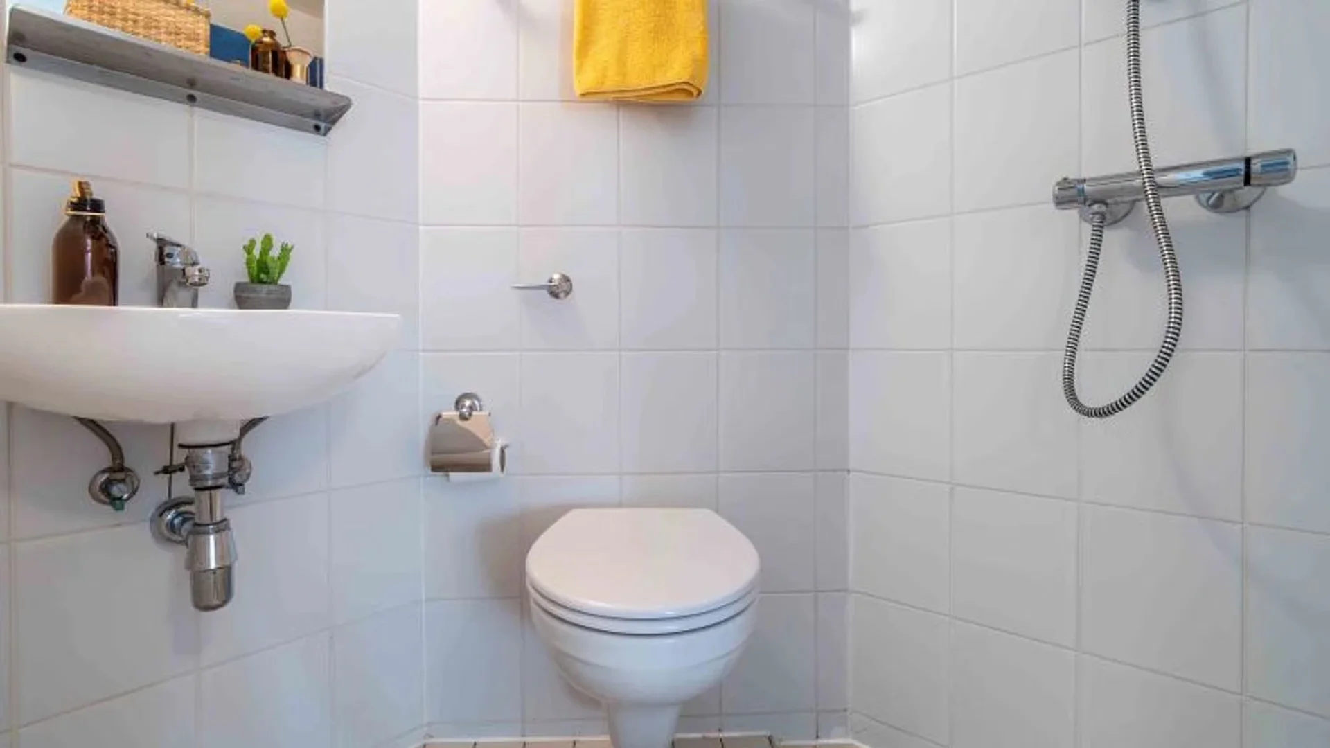 Habitación asequible para estudiantes con buena iluminación en 