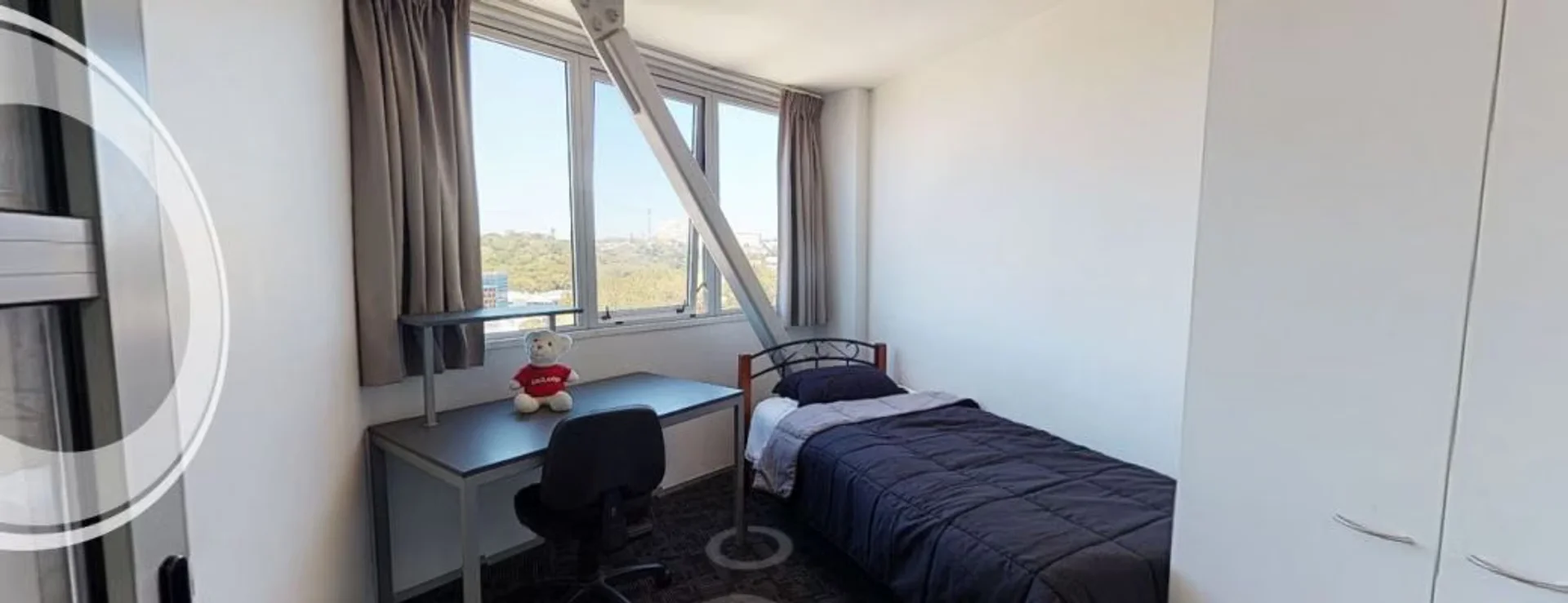 Habitación estudiantil económica con ubicación conveniente en 