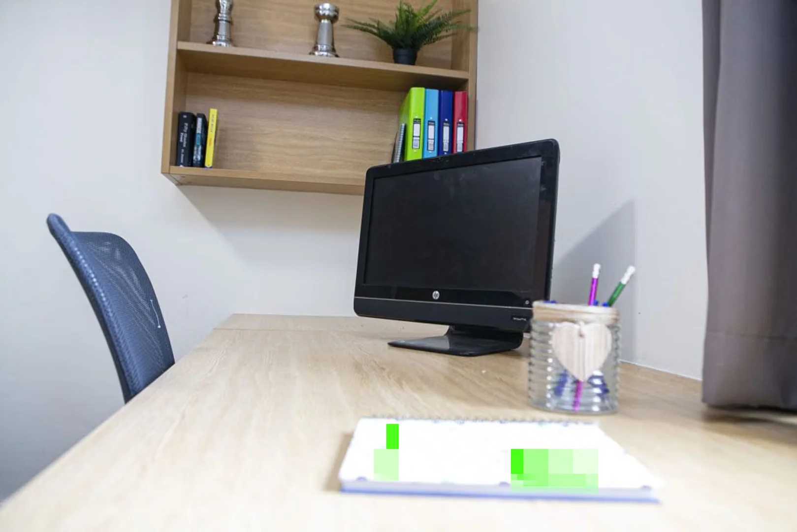 Affordable room for students with ample lighting in 