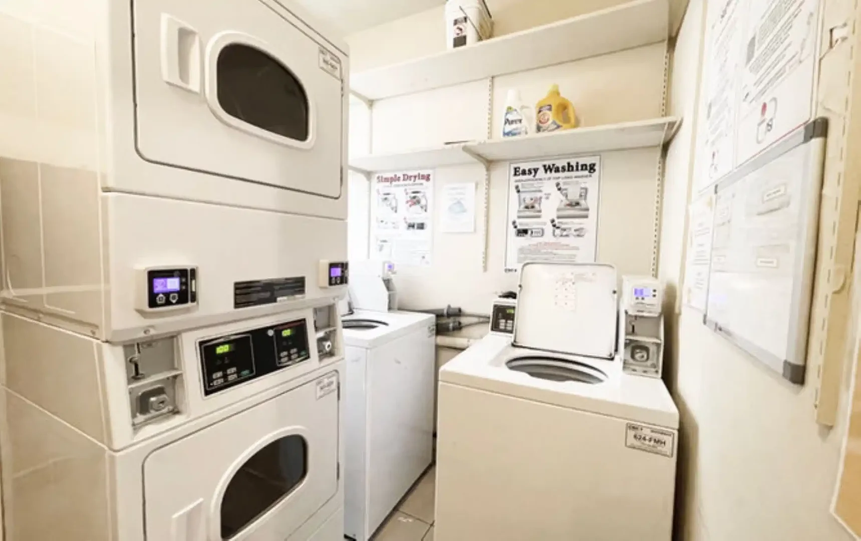 Habitación en apartamento estudiantil en alquiler en , completamente amueblado