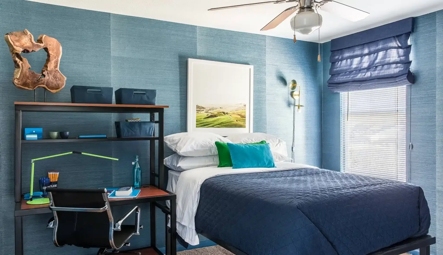 Bright and airy student room with easy university access in 