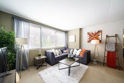Stanza privata in South Figueroa Street, immagine 12 di 33