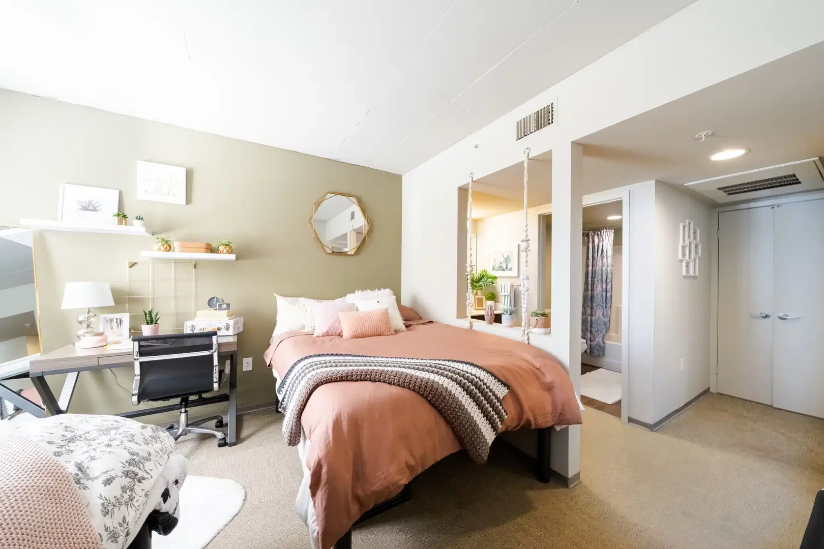 Affordable room for students with ample lighting in 