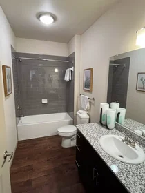 Stanza privata in Lincoln Way, immagine 36 di 49