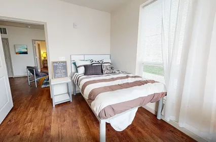 Stanza privata in Lincoln Way, immagine 1 di 49