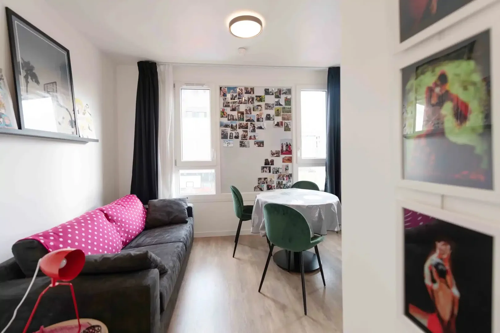 Cozy room for students available in 