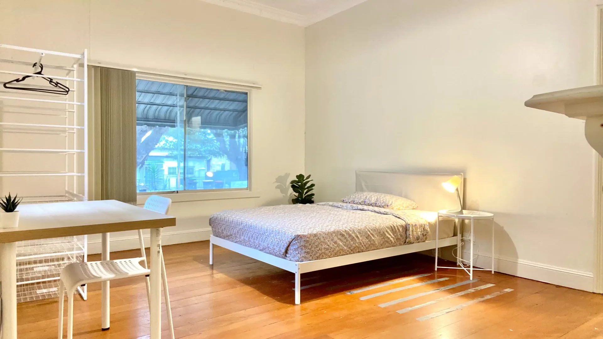 Habitación estudiantil amplia y cómoda en 