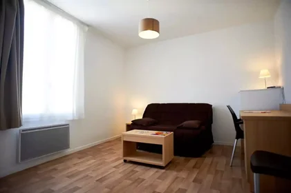 Studio in der Rue de la République, bild 1 von 3