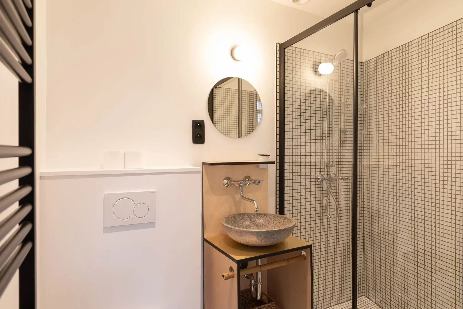 'de öğrenci dairesinde, tamamen mobilyalı kiralık oda