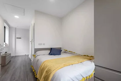 Privatzimmer in der Commercial Road, bild 8 von 35