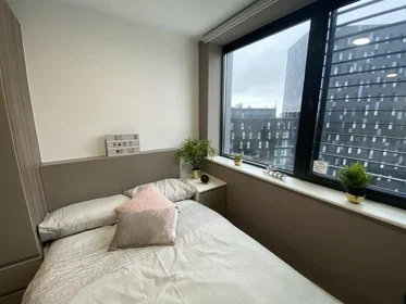 Private room at Commercial Road, image 28 of 34