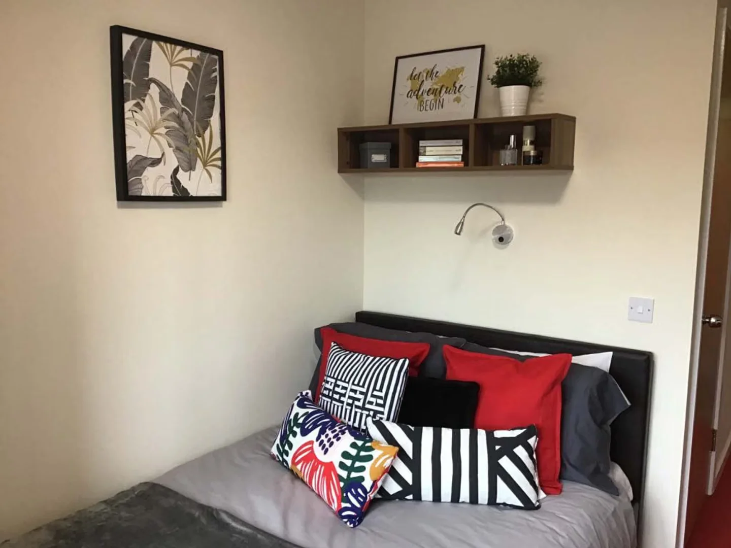 Chambre d'étudiant confortable et spacieuse dans 