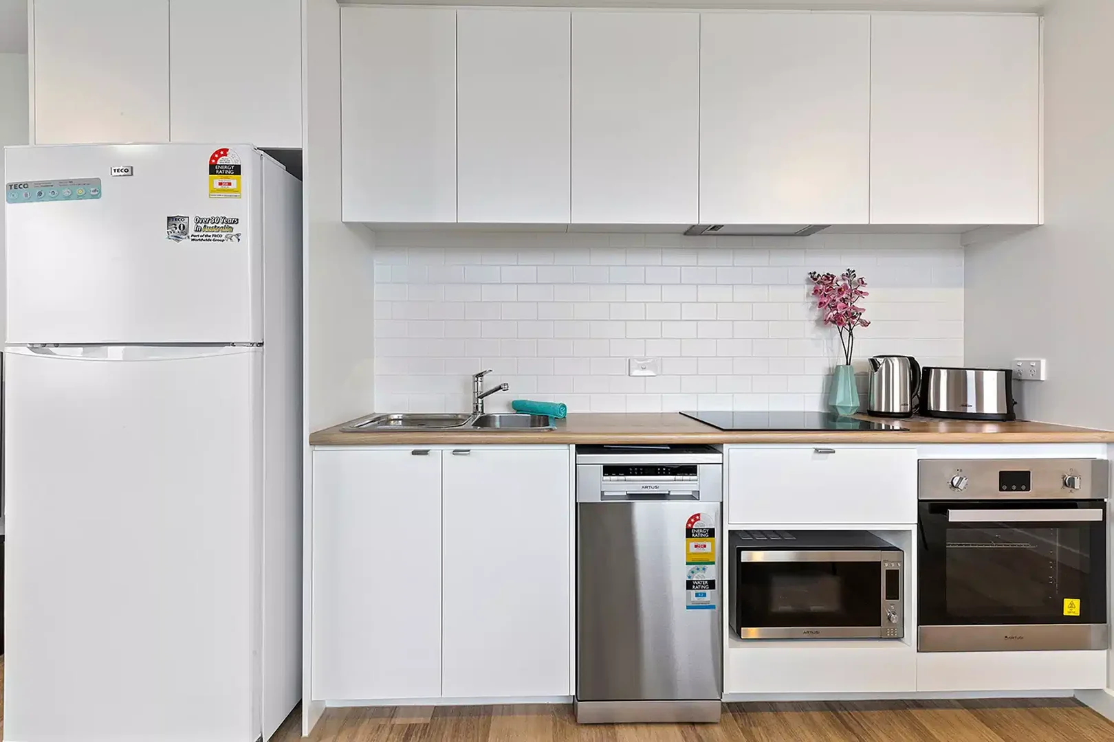 Habitación estudiantil económica cerca del campus en 