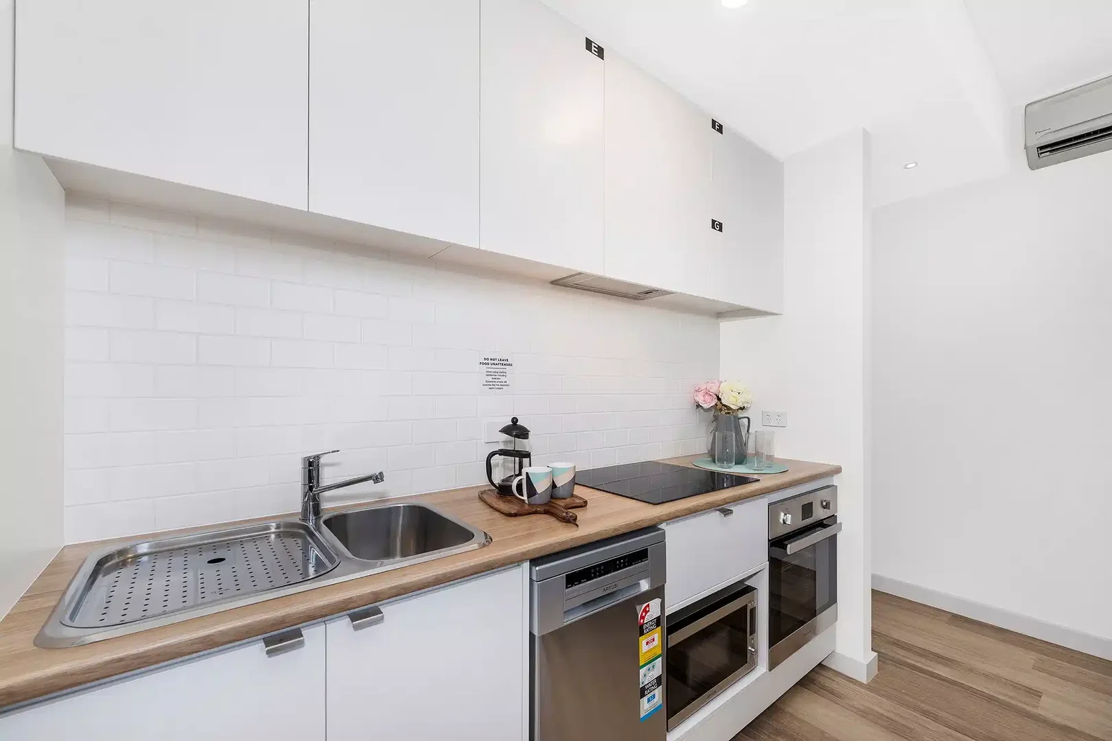 Habitación para estudiantes en  con área de estudio y facilidades compartidas