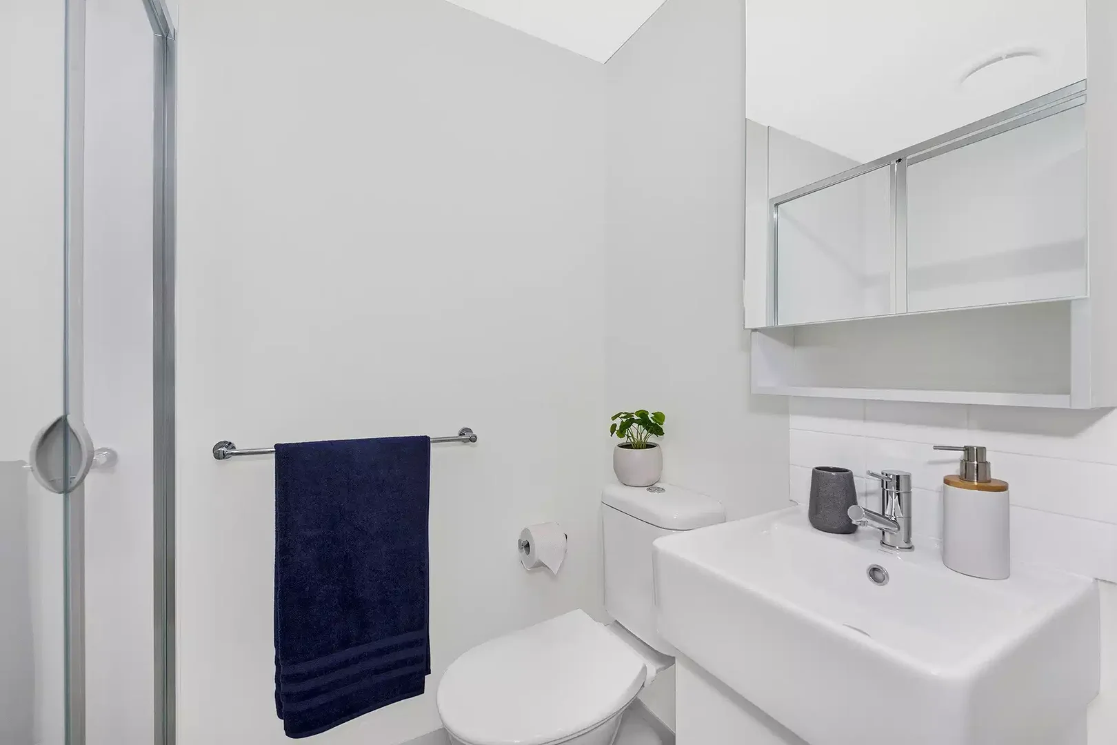 Habitación acogedora para estudiantes disponible en 