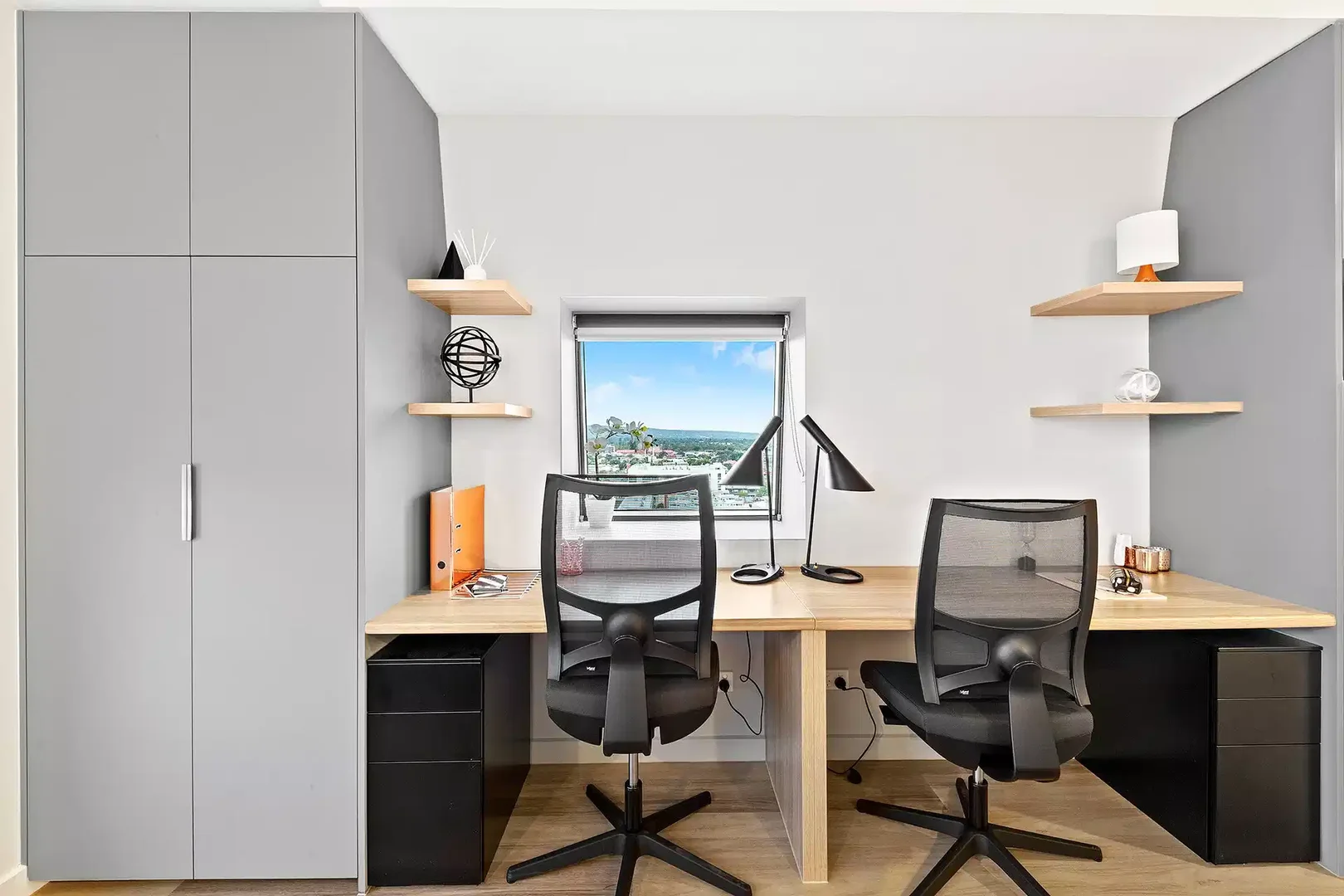 Affordable room for students with ample lighting in 