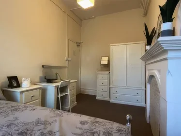 Private room at Upper Park Road, image 40 of 44