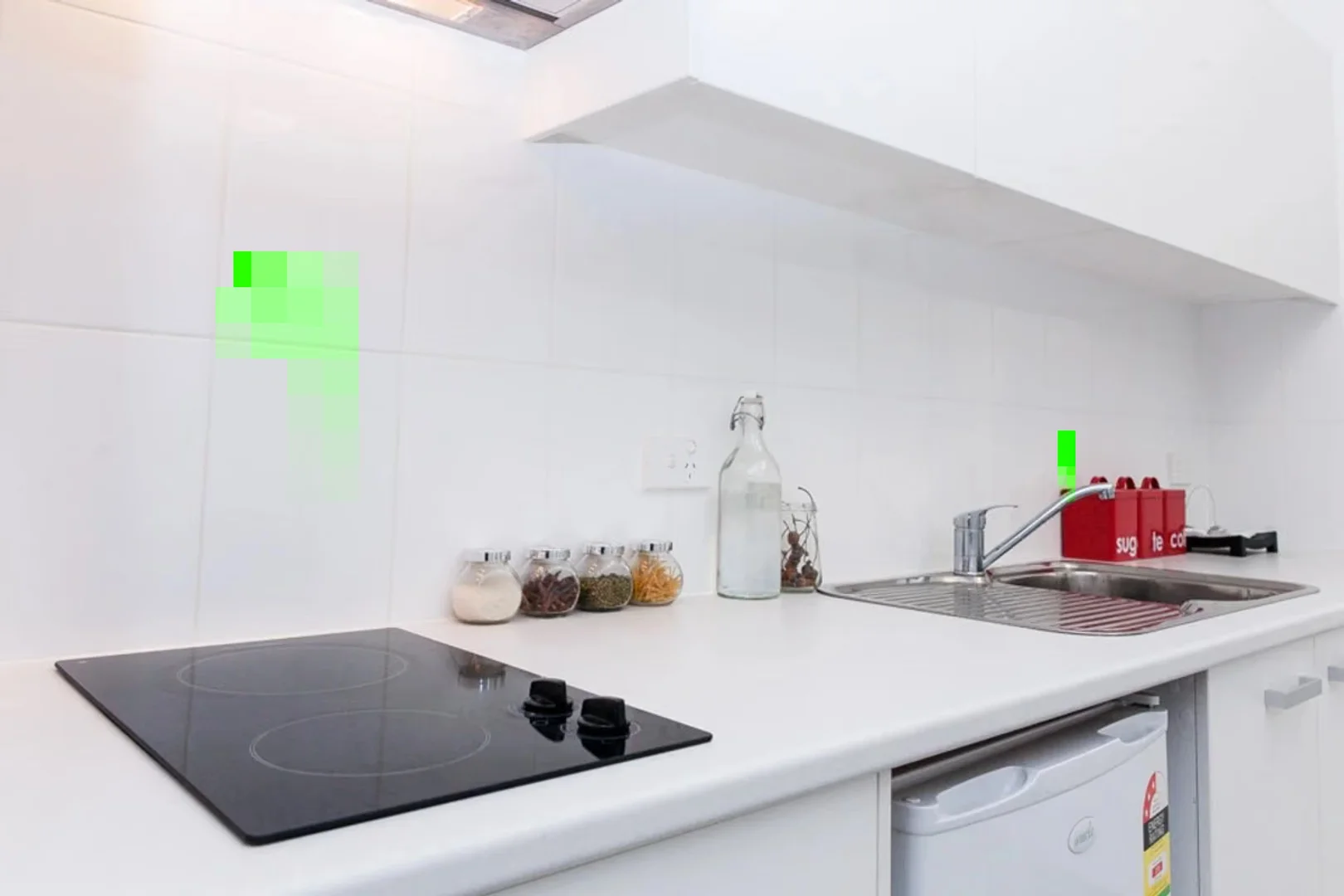 Room for rent in student apartment in , fully furnished