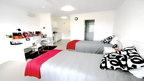 Chambre privée à Hennessy Street, image 1 de 10
