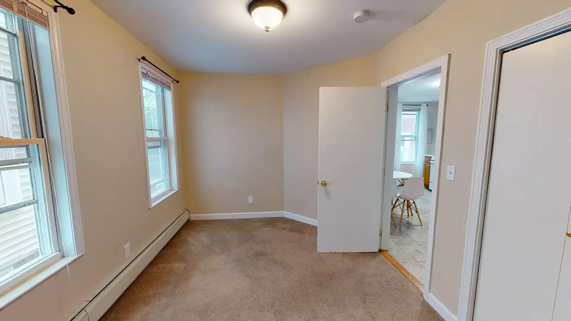 Functional student room perfect for studying in