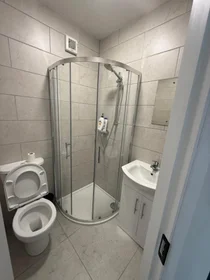 Stanza privata in Greenfields Road, immagine 11 di 24