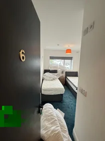 Stanza privata in Greenfields Road, immagine 12 di 24