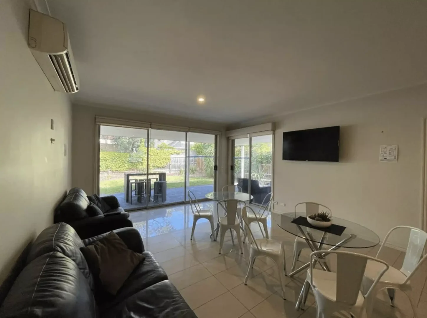 Quarto para alugar em apartamento de estudantes em , totalmente mobilado