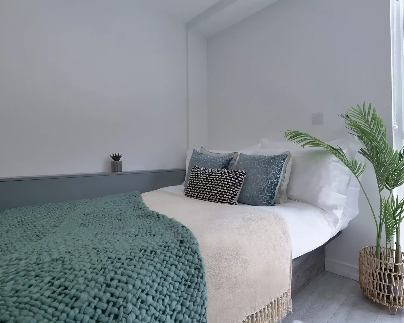 Compact studio apartment ideal for students in 