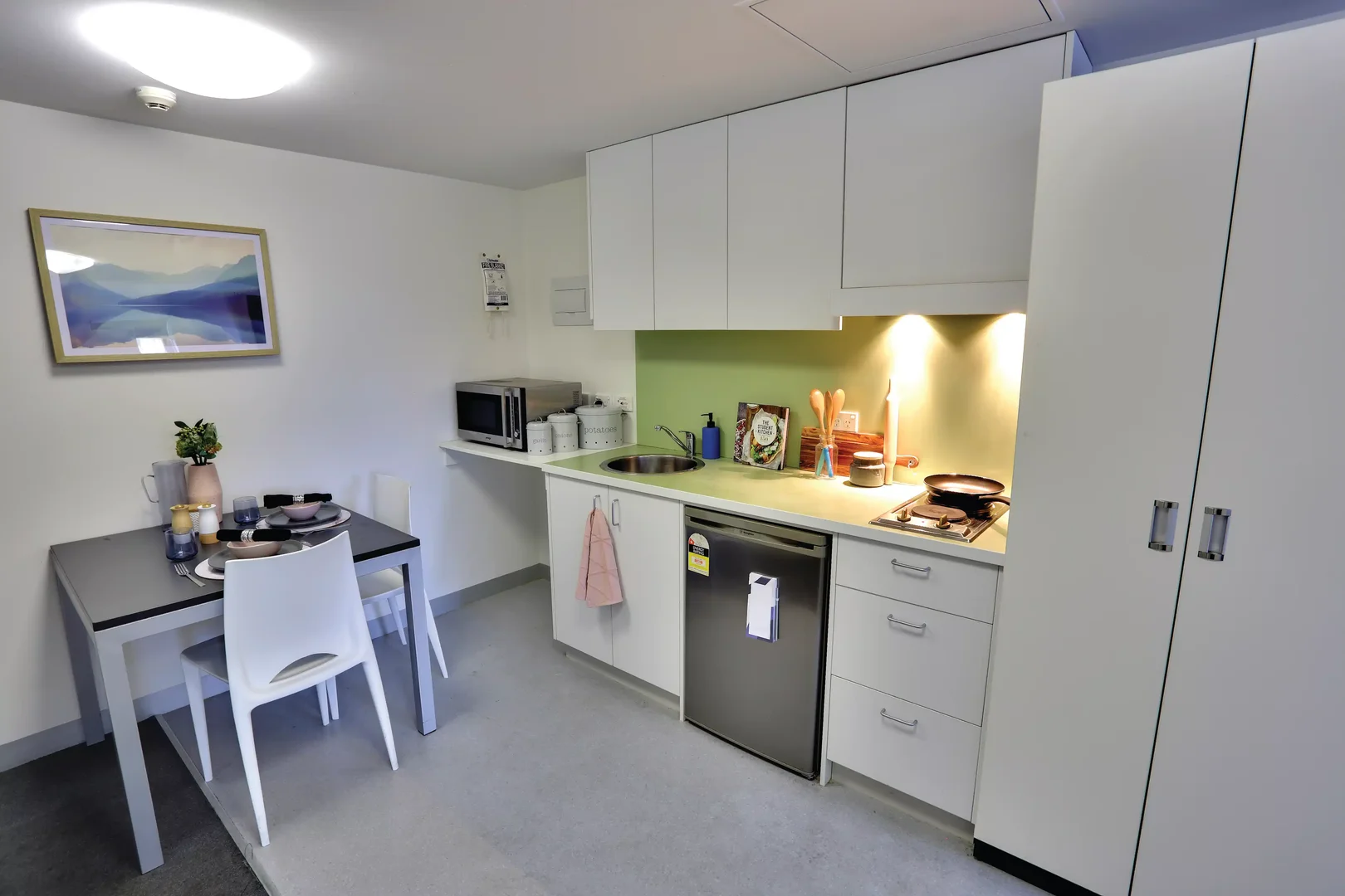 Habitación para estudiantes en  con modernas comodidades