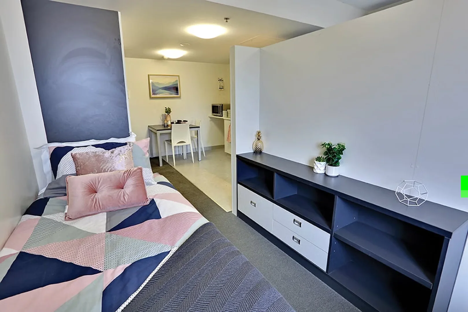 Habitación estudiantil económica con ubicación conveniente en
