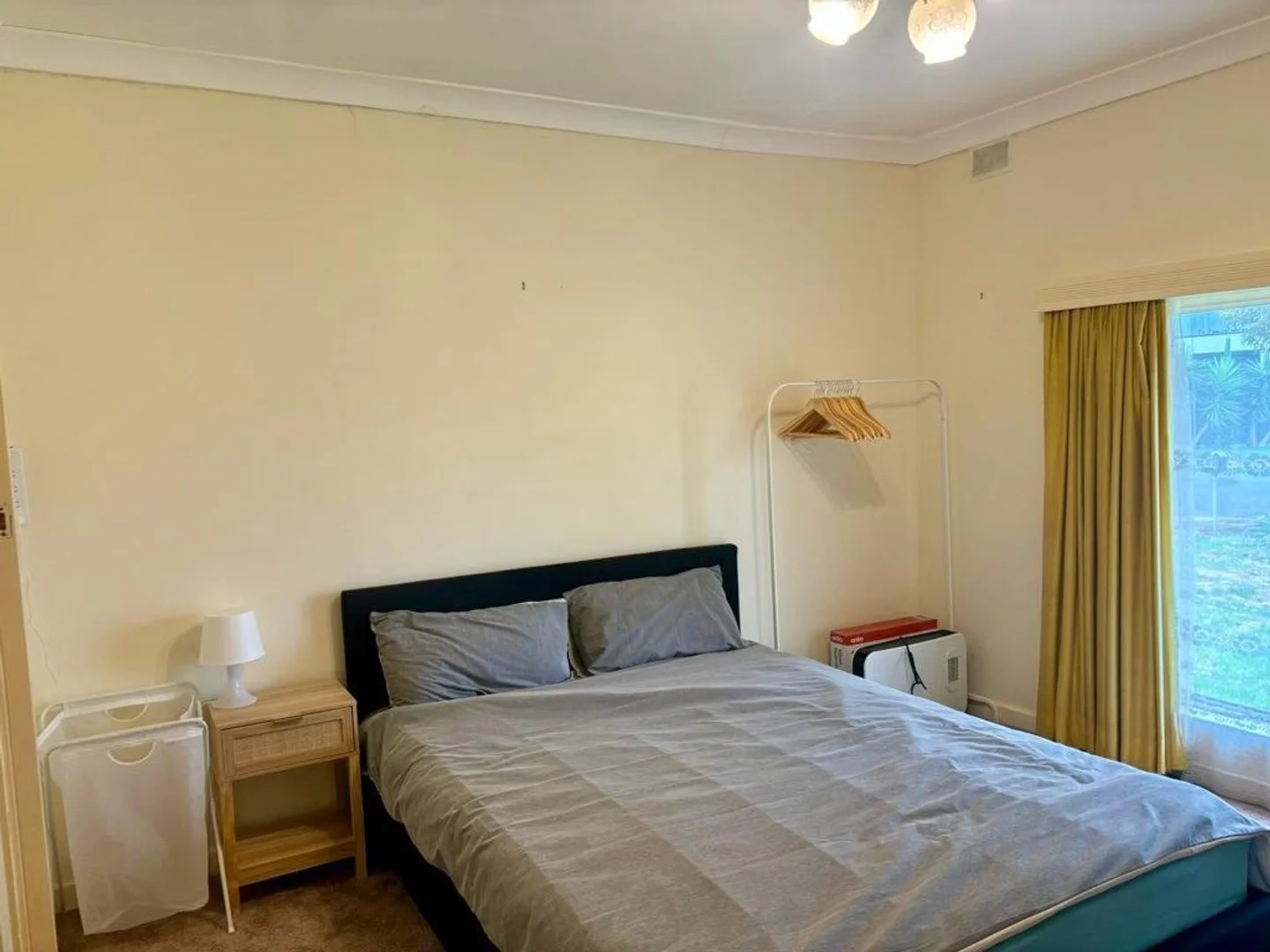 Chambre d'étudiant fonctionnelle parfaite pour étudier dans