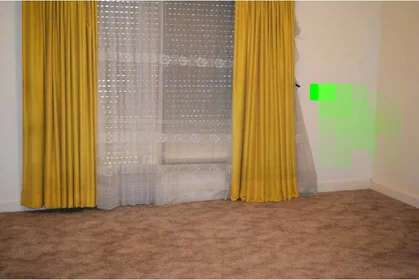 Habitación privada en Cresdee Road, imagen 17 de 23