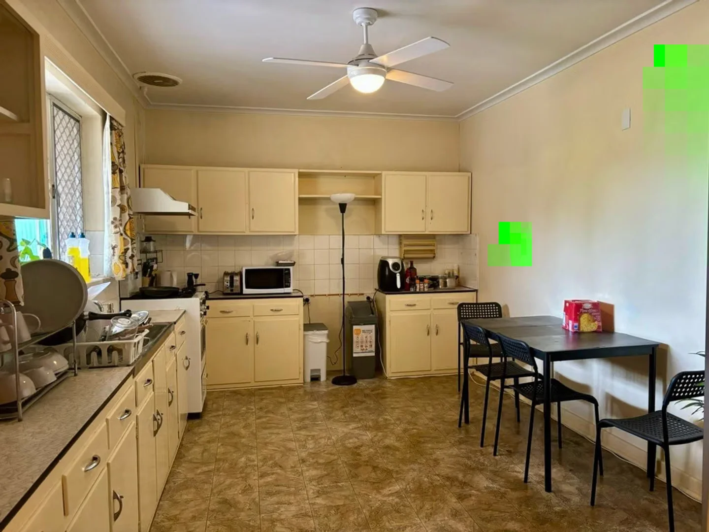 Habitación para estudiantes en  con área de estudio y facilidades compartidas