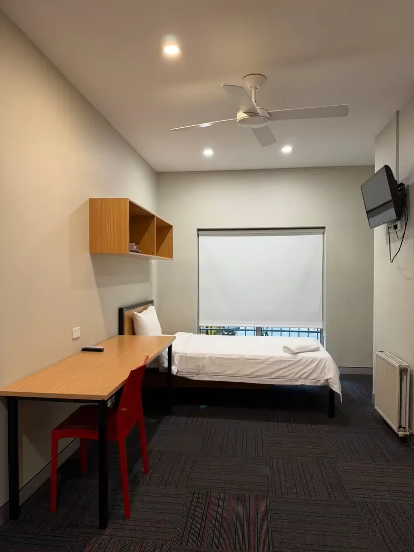 Chambre conviviale pour les étudiants dans avec des équipements modernes