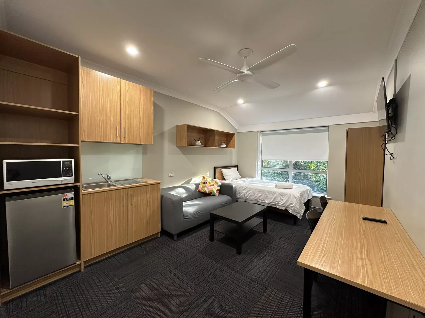 Economical student room with convenient location in 