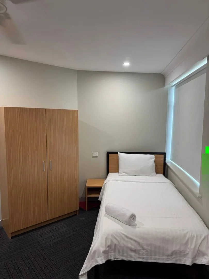 Habitación asequible para estudiantes con buena iluminación en 