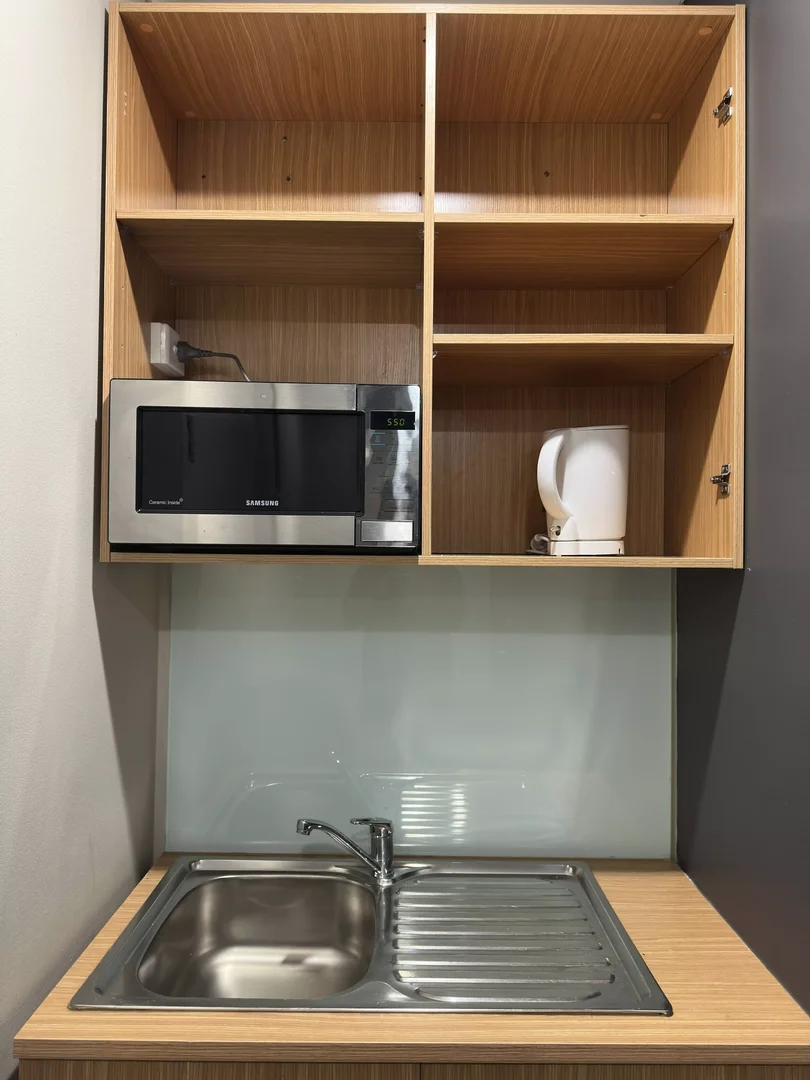 Habitación asequible para estudiantes con buena iluminación en 