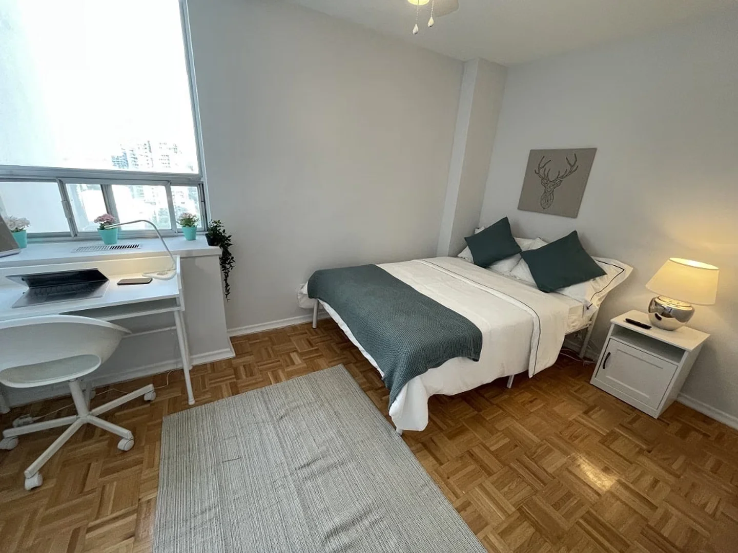 Quarto de estudante económico perto do campus em