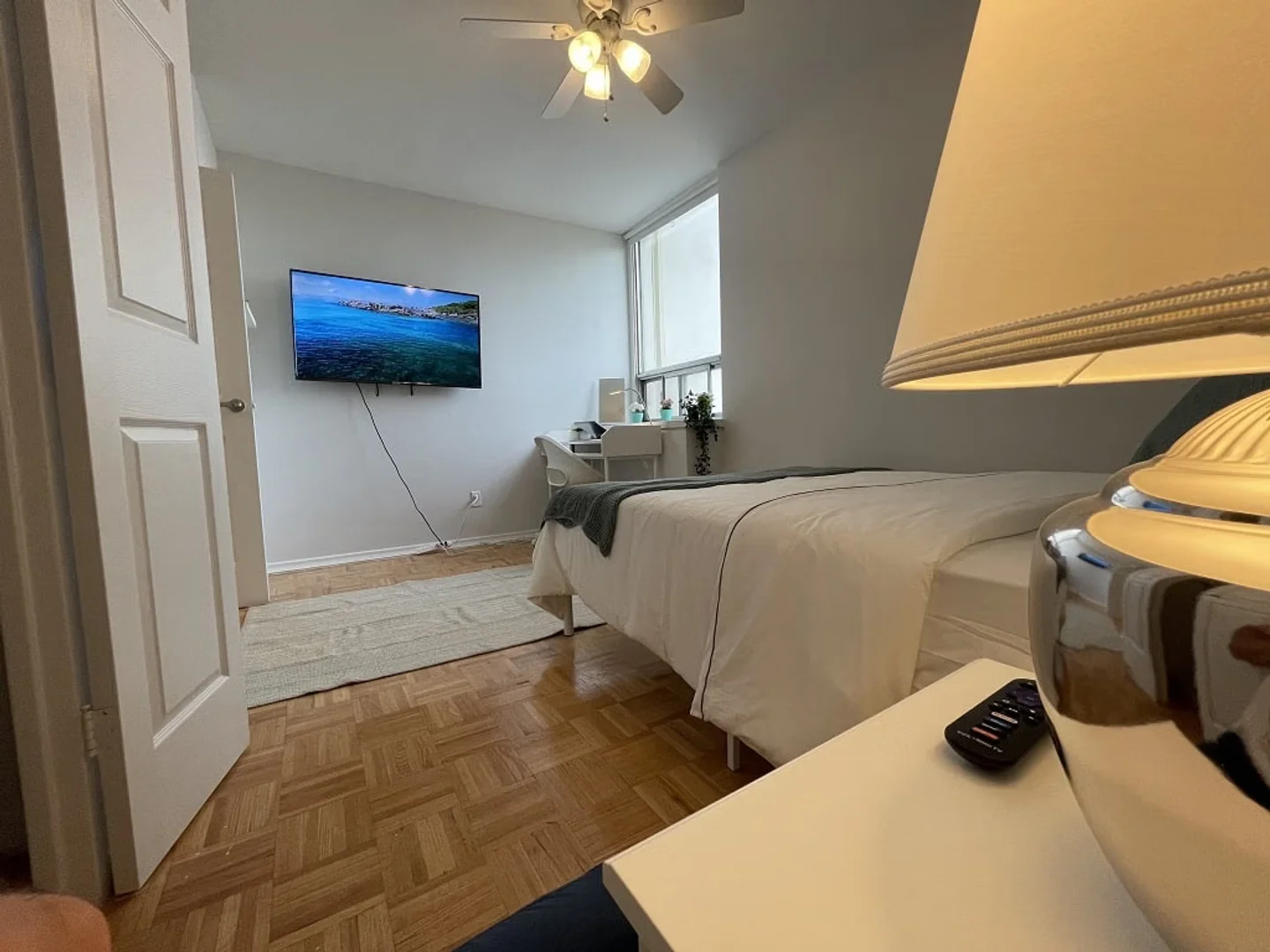 Quarto de estudante funcional perfeito para estudar em